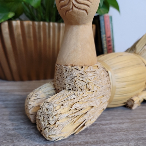 🎉HP VTG Carved Wood + Reed Cat Decoy - Picture 12 of 16